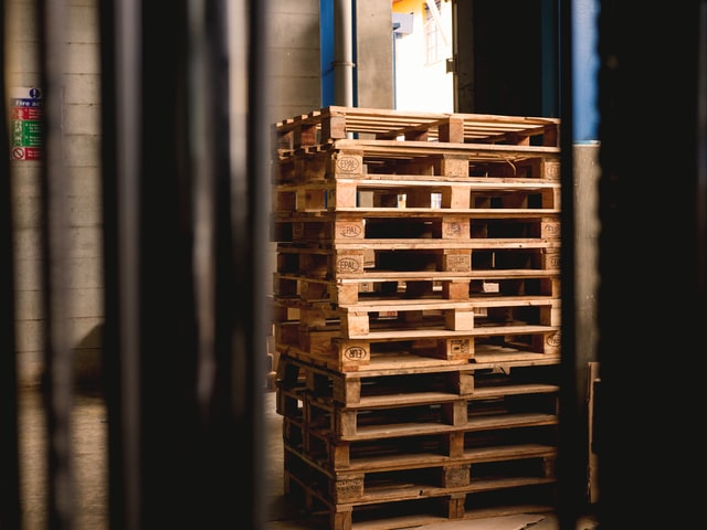 How to Sell Wood Pallet for Money