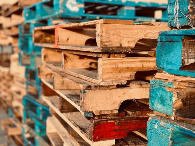 How to Sell Wood Pallet for Money