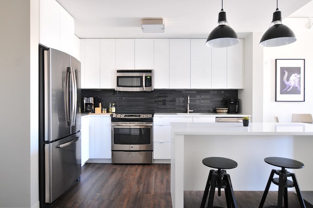 Best options for owners and tenants to rent in West Vancouver.